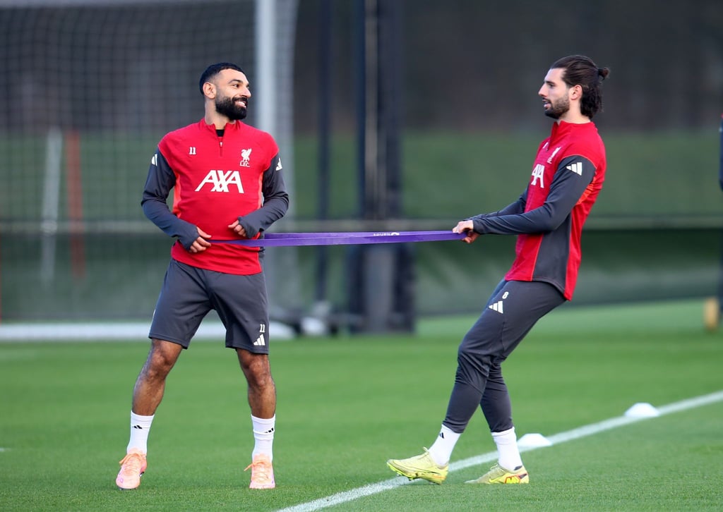 Mohamed Salah (l.) hatte am Wochenende scharfe Kritik geäußert.