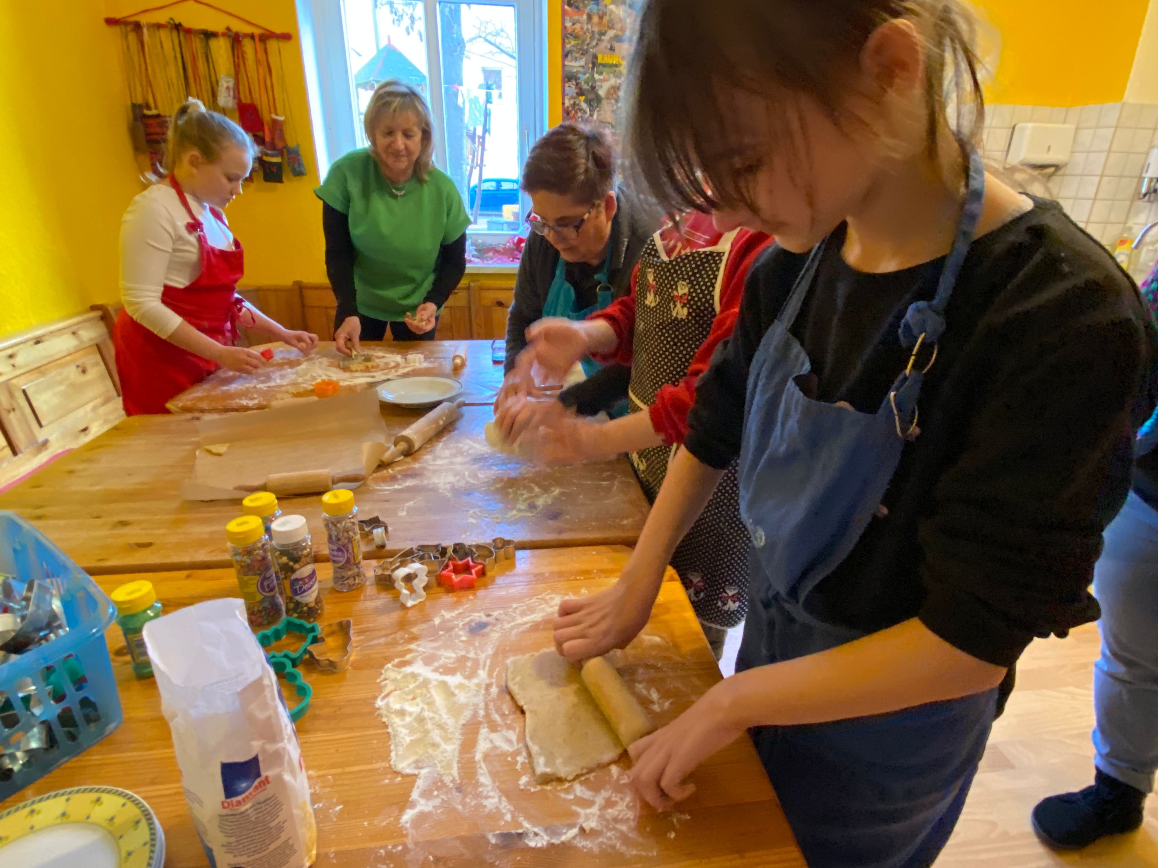 Advent im Harz: Harzer Verein sorgt im Rauhen Haus Halberstadt nicht nur für frische Plätzchen