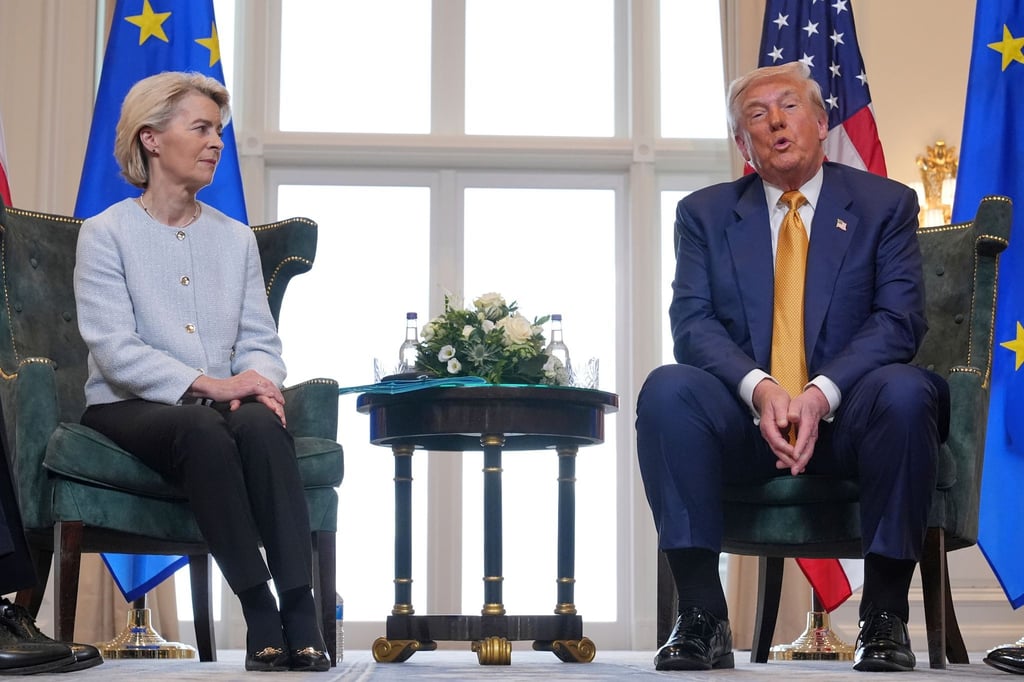 Skeptischer Blick: die EU-Kommissionschefin und der US-Präsident nach der Einigung im zähen Zollstreit. (Archivbild)