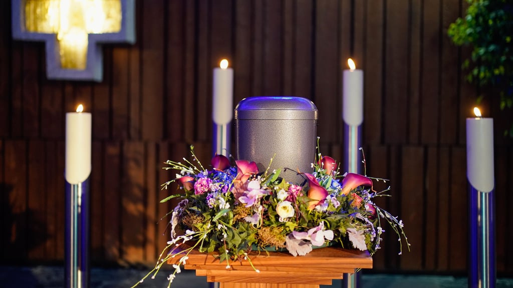 „Wenn das zu teuer ist, nutzen die Hinterbliebenen möglicherweise das Angebot des Bestatters in dessen Räumen“, kritisiert Hans-Georg Buszkowiak die neuen Gebüren.