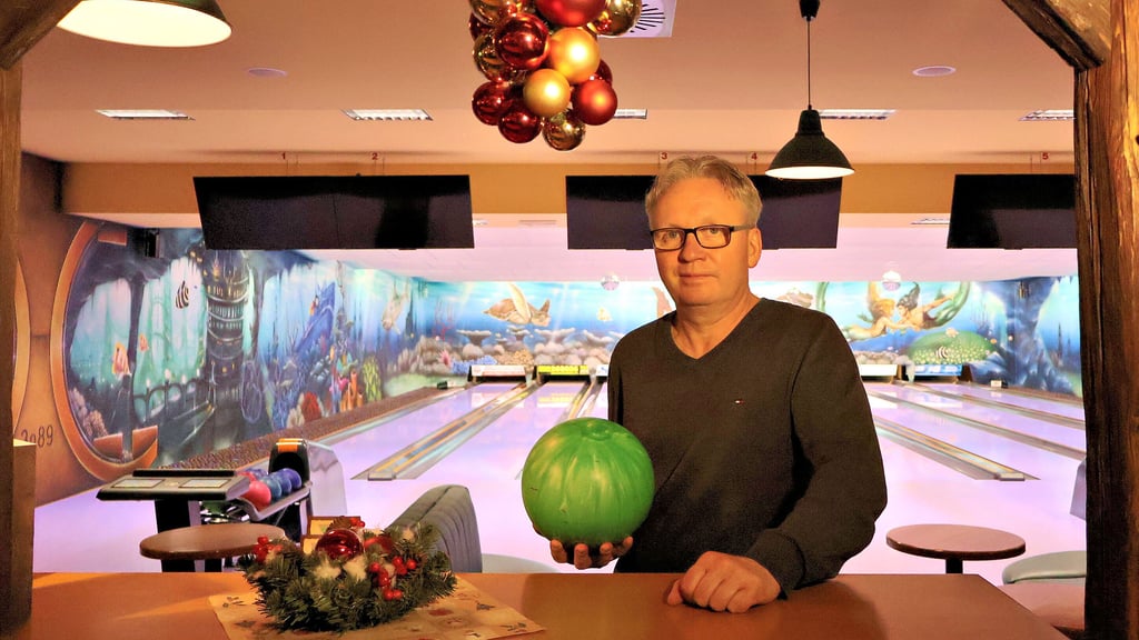 Im Schlosspark-Bowling kann es in der Advents- und Weihnachtszeit  sportlich zugehen. Ralf Hentschel und sein Team freuen sich auf die Gäste.