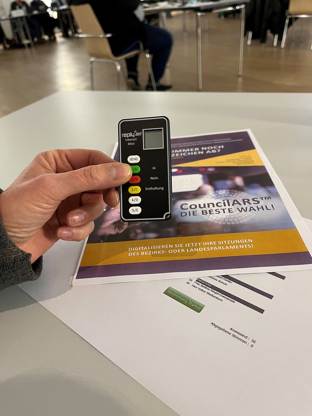 Nach der Verpflichtung des neuen Stadtratsmitgliedes in Quedlinburg standen einige, damit zusammenhängende Beschlussvorlagen auf der Tagesordnung. Auch diese Abstimmungen erfolgten elektronisch.