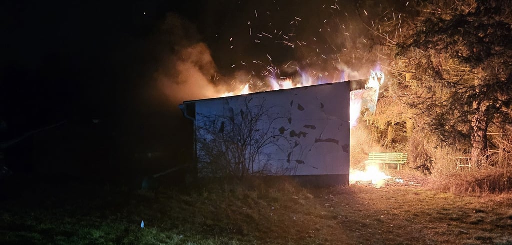 In der Weteritzer Landstraße in Gardelegen brannte eine zweite Gartenlaube.