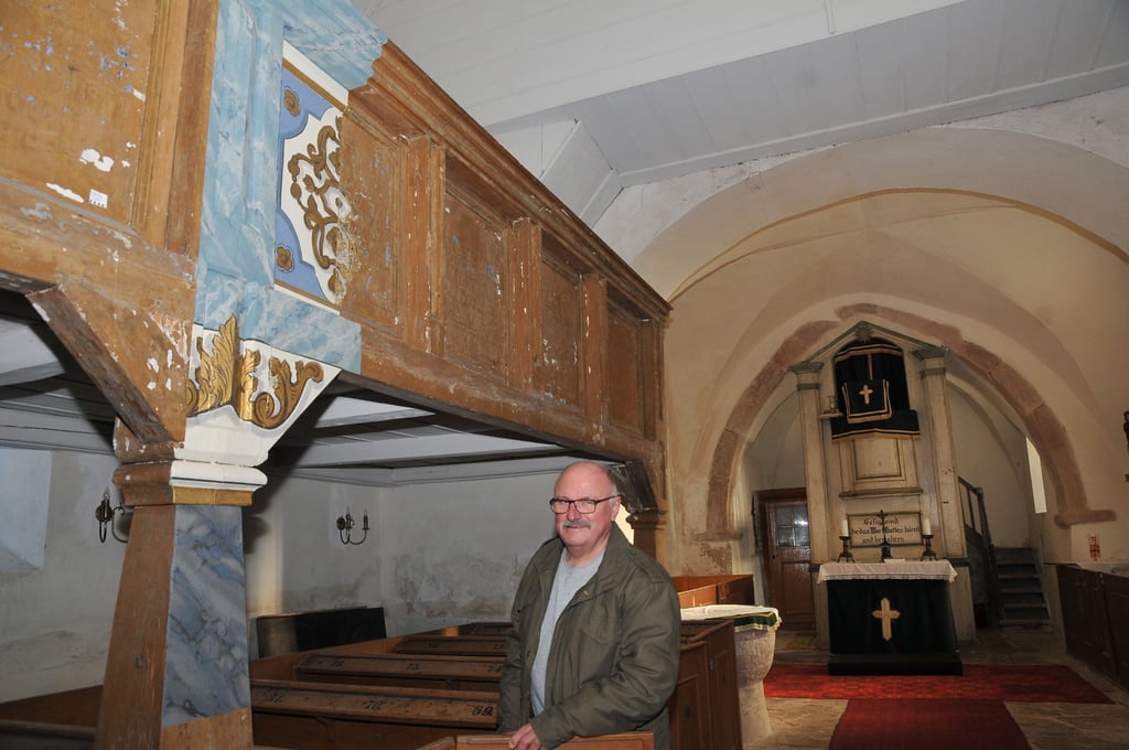 Die Deutsche Stiftung Denkmalschutz unterstützt den fünften  Bauabschnitt in der Sankt-Martin-Kirche in Martinsrieth. Das freut Kirchenvorstand Gerald Rüdiger. 