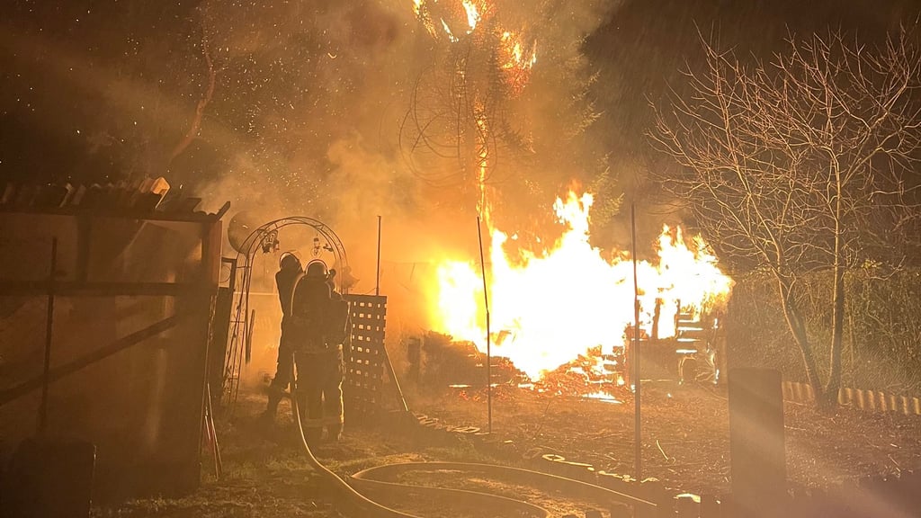 Die Feuerwehr rückte zu zwei Bränden in Gardelegen aus.
