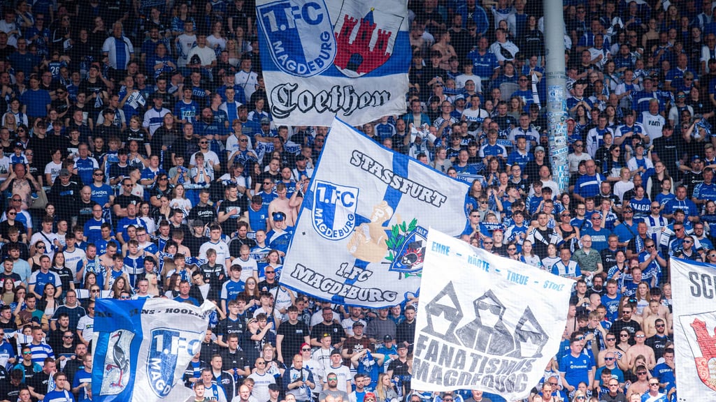 Die Fans vom 1. FC Magdeburg in der Avnet Arena: Ein Fanmarsch ist für das anstehende Spiel gegen Holstein Kiel geplant.