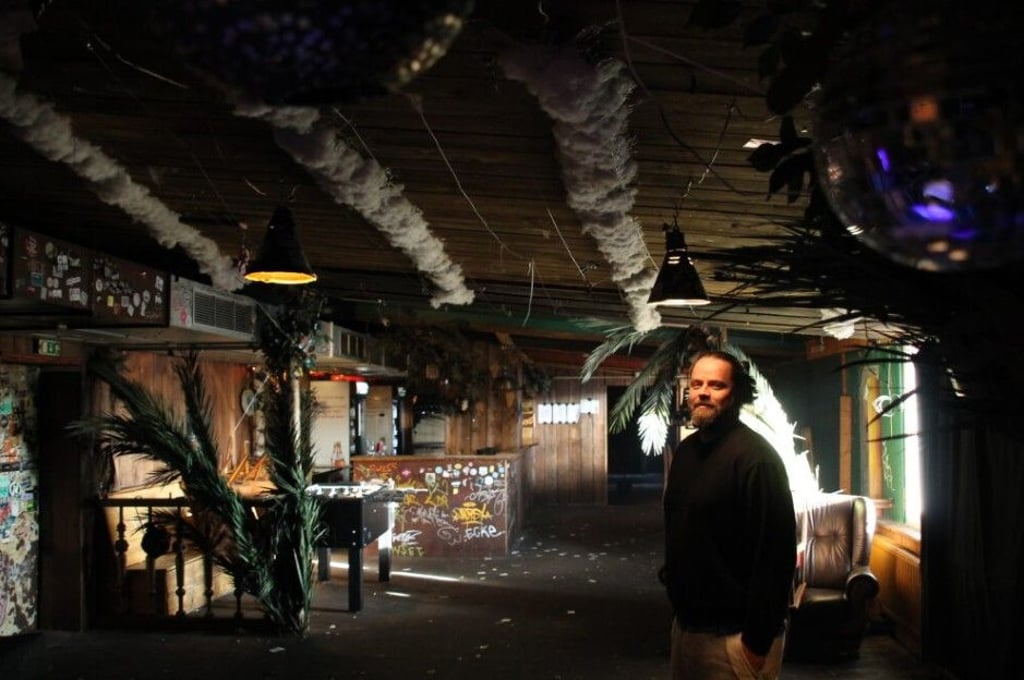 Betreiber Andreas Riebe in seinem Club Charles Bronson in Halle. Er ist überzeugt: Mehr Angebot führt zu mehr Nachfrage.