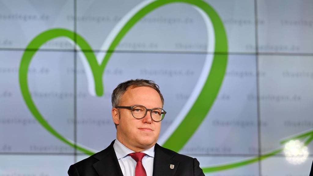 Thüringens Ministerpräsident Mario Voigt (CDU) dringt auf eine Lösung im Streit um Finanzierungsfragen zwischen Bund und Ländern. (Archivbild)