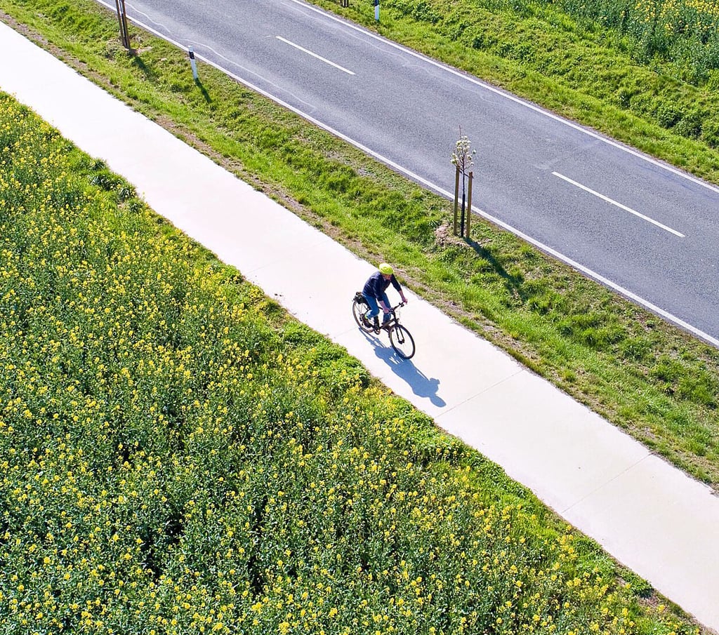 Der Radweg auf der Chausseestraße rückt nach 20 Jahren ein Stückchen näher. 
