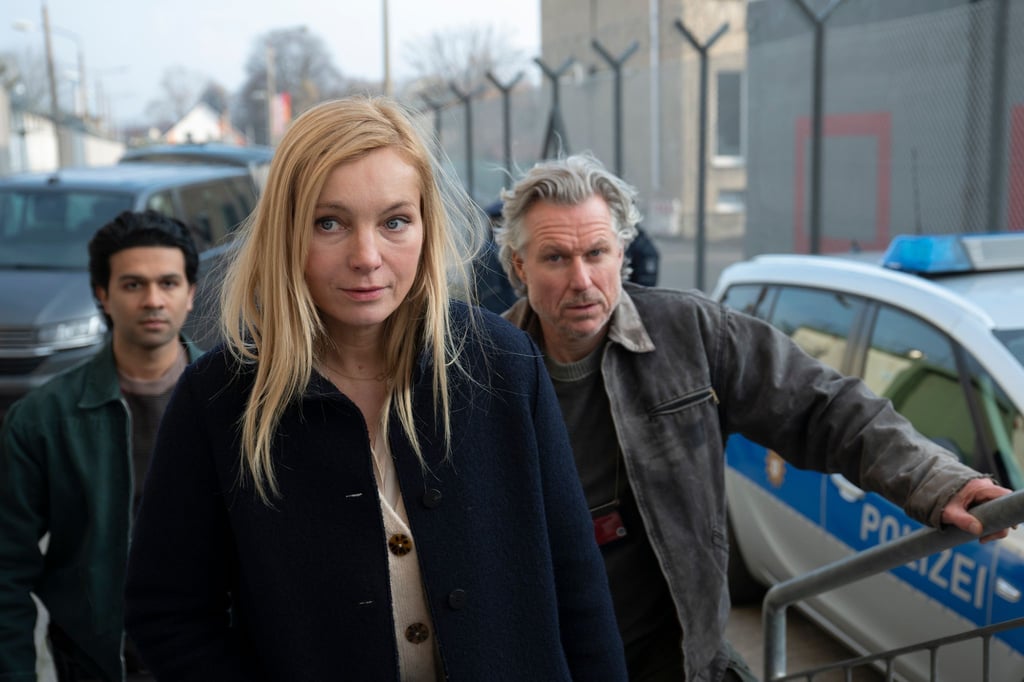 Tayfun Bastürk (Altamasch Noor, links), Judith Schrader (Nadja Uhl) und Jochen Montag (Dirk Borchardt) rücken zur Durchsuchung an.