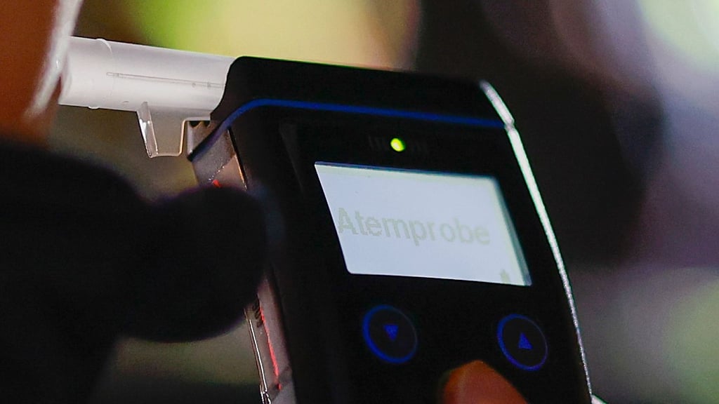 Der Mann musste nach dem Unfall ein Alkoholtest machen. 