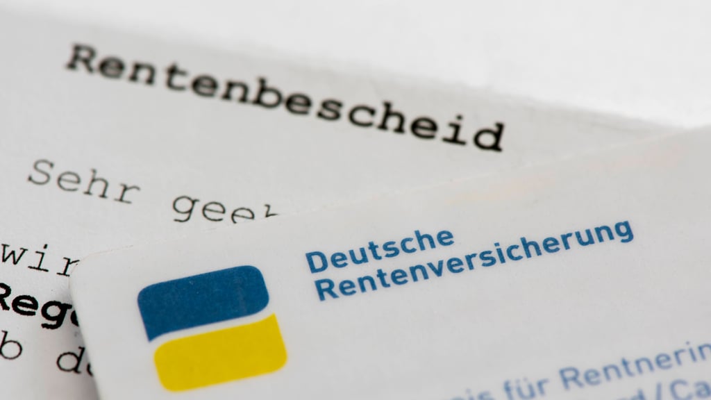 Wird die Ehe in Kenntnis einer bereits lebensbedrohlichen Erkrankung geschlossen, kann die gesetzliche Vermutung einer Versorgungsehe nur in seltenen Ausnahmefällen widerlegt werden.