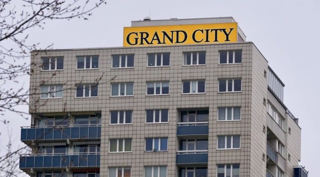 Blick auf ein Grand-City-Hochhaus in Halle-Neustadt