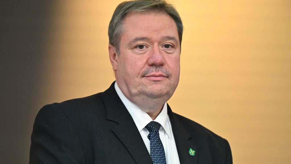 Noch keine Entwarnung bei der Finanzsituation der Kommunen sieht Steffen Kania, Bürgermeister von Saalfeld und Präsident des Thüringer Gemeinde- und Städtebunds. (Archivbild)