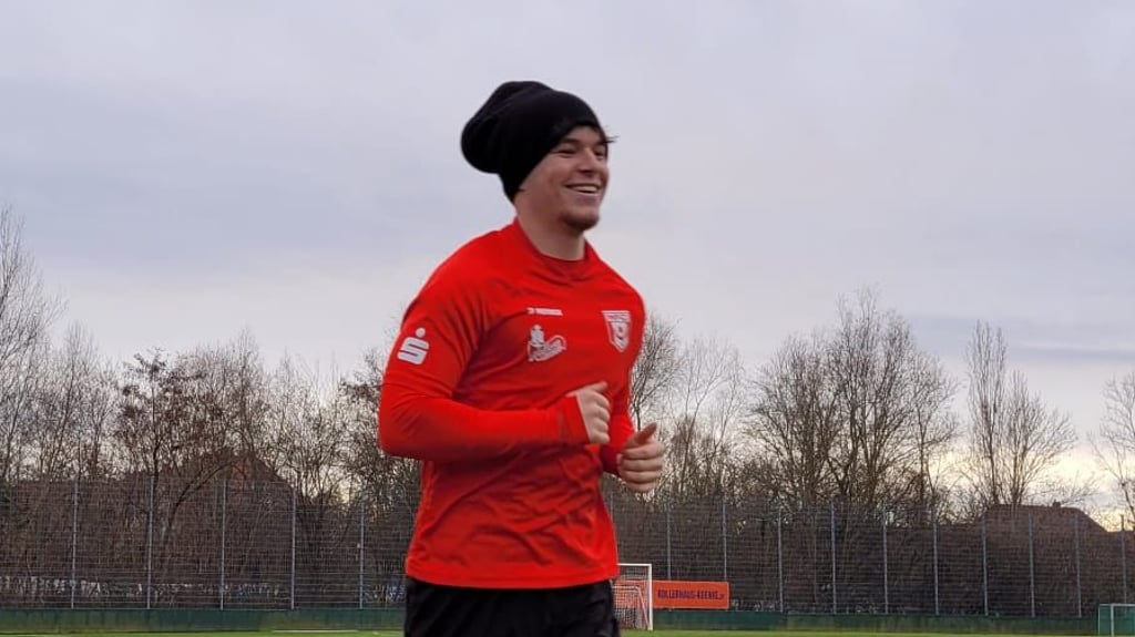 Elias Lorenz ist zurück im Lauftraining. 