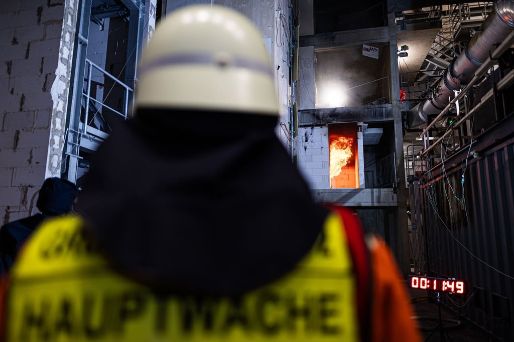 Wie lässt sich ein Treppenhaus als einziger Rettungsweg sichern?