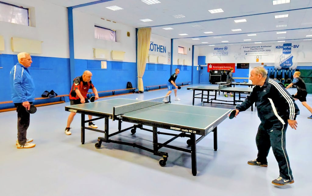 Die Abteilung Tischtennis beim KSV trainiert in der Halle am Ratswall. Sie hat knapp 60 Mitglieder, etwa 20 von ihnen sind Kinder und Jugendliche. 