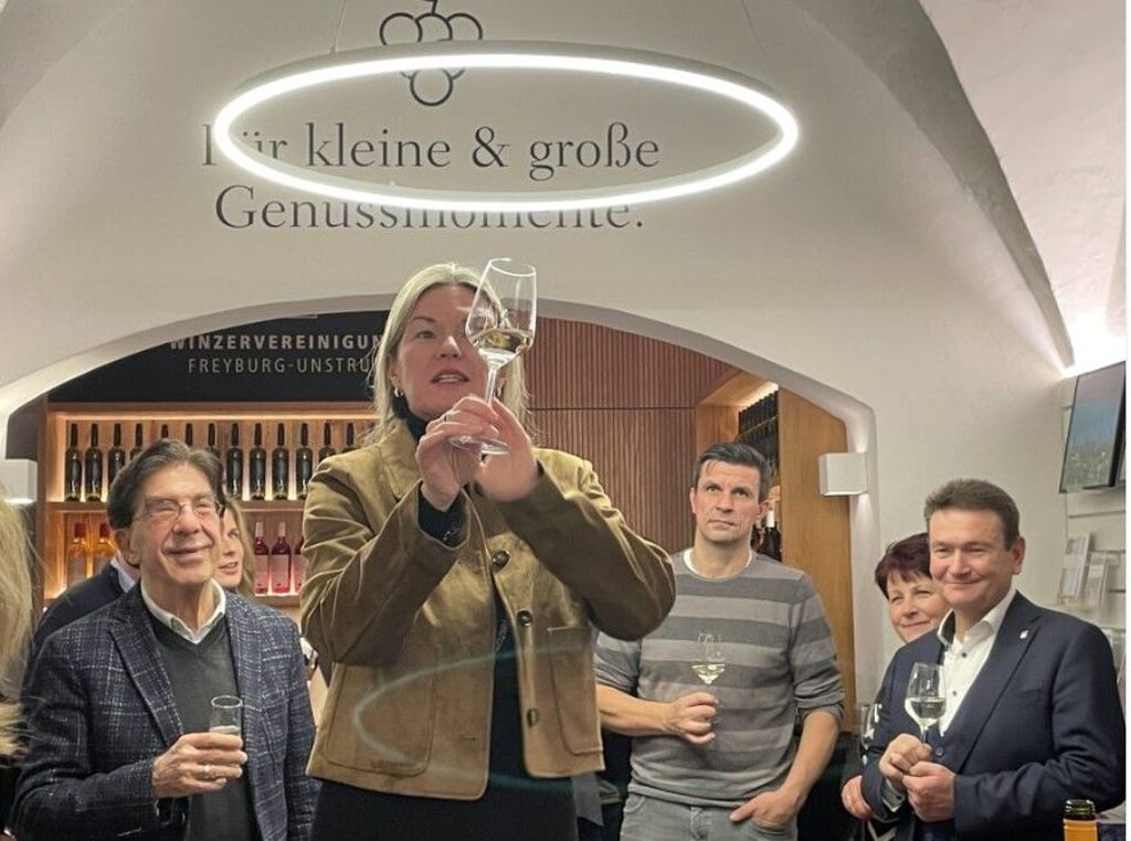 Sommelier Sandra Polomski-Woithon hat mehrere Weine in einer Verkostung vorgestellt.