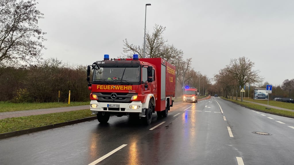Die Ölspur begann auf Höhe des Aldi-Parkplatzes in an der Magdeburger Straße bis zur Kreuzung zur Gerikestraße.