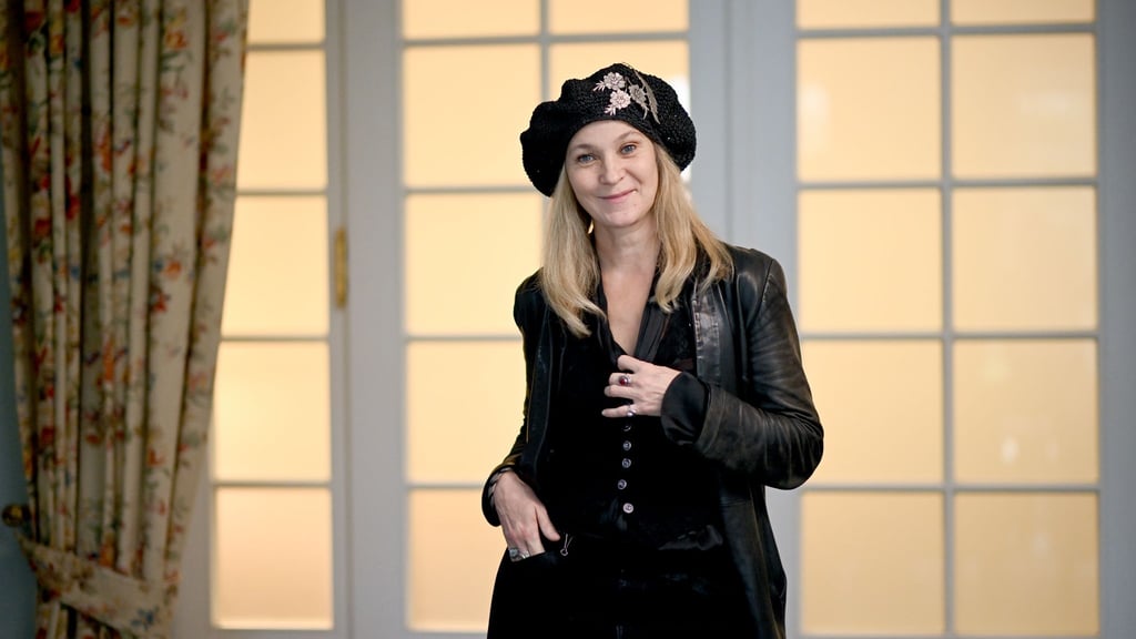 Schauspielerin Jeanette Hain ist seit ein paar Tagen in der ARD-Mediathek als Mafiapatin zu sehen.