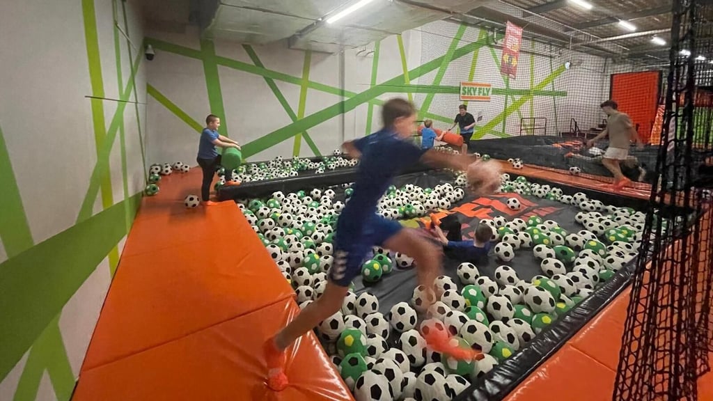 Der Feuerwehrnachwuchs aus der Gemeinde Biederitz erlebte zuletzt einen ganz besonderen Tag im Jumphouse Magdeburg.