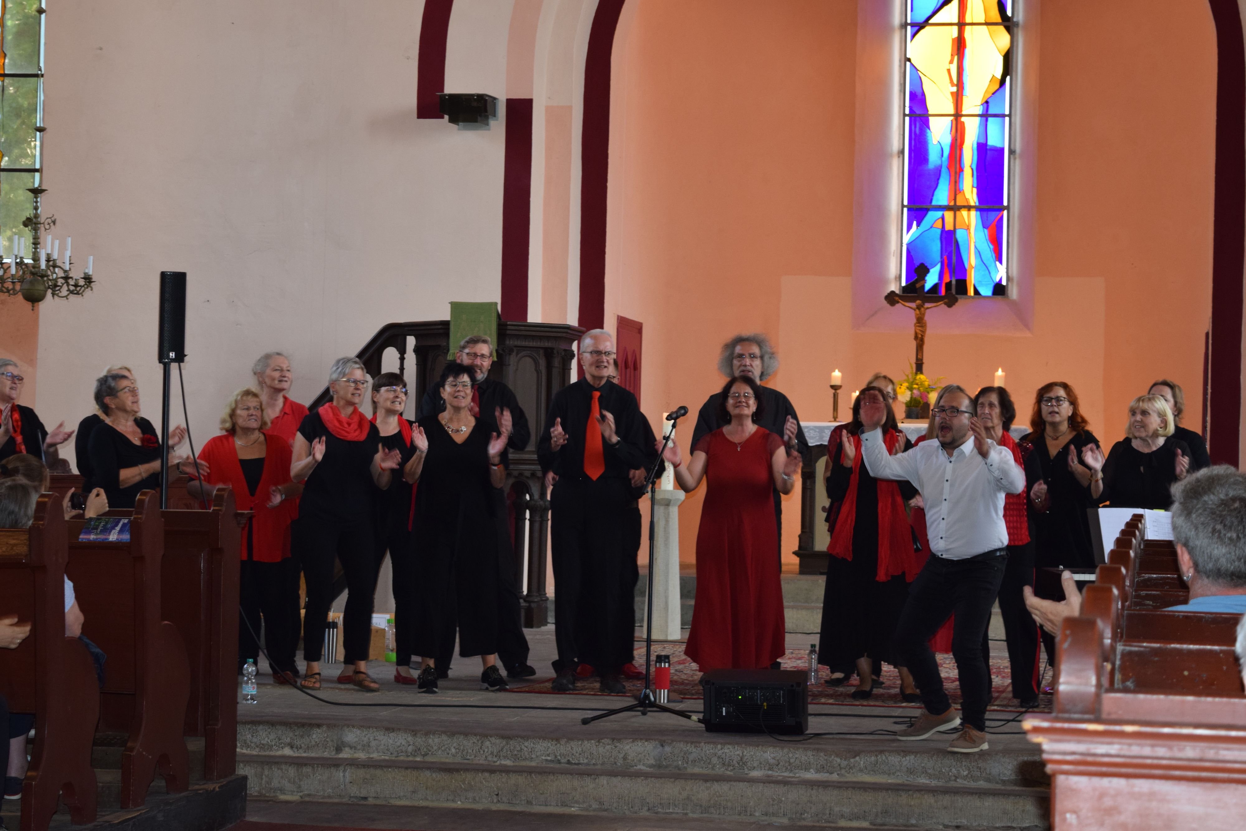 Gospelchor Wolmirstedt lädt ein: Zwei Weihnachtskonzerte in der Kirche Ebendorf