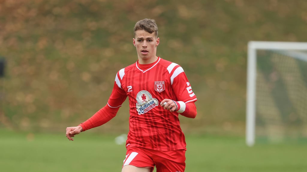 Linksverteidiger Felix Langhammer muss im letzten Ligaspiel des Jahres beim HFC passen.