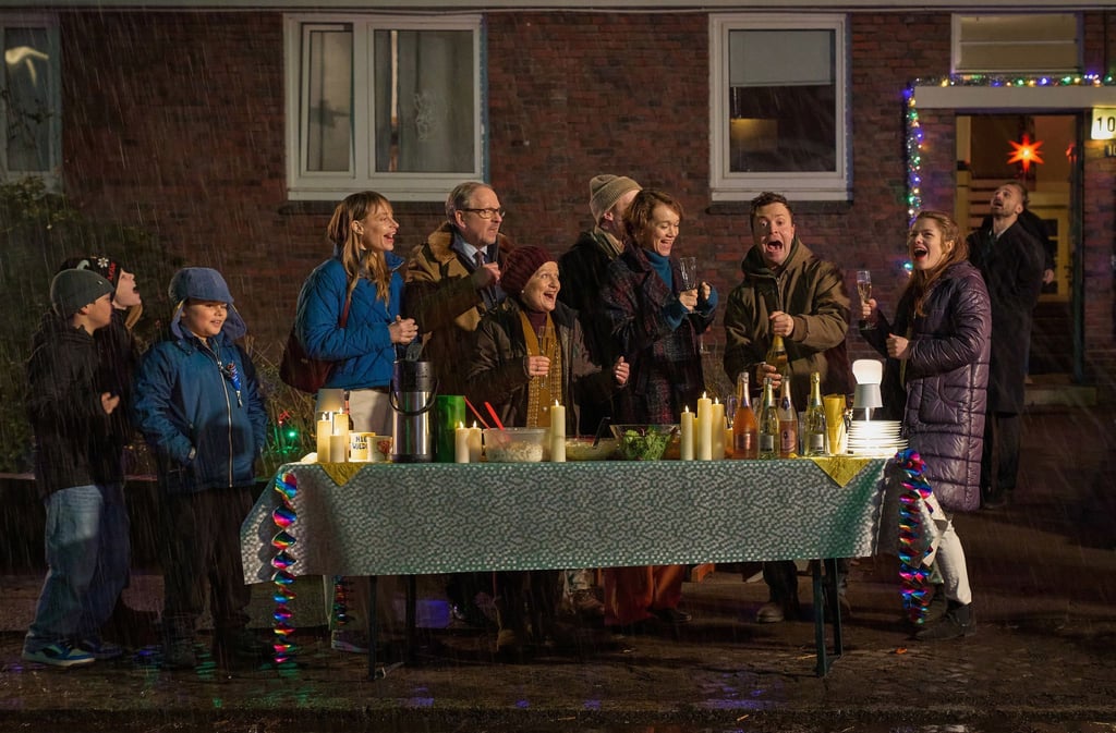 Die Hausgemeinschaft feiert Silvester - aber Prange ist bockig in der Wohnung geblieben.