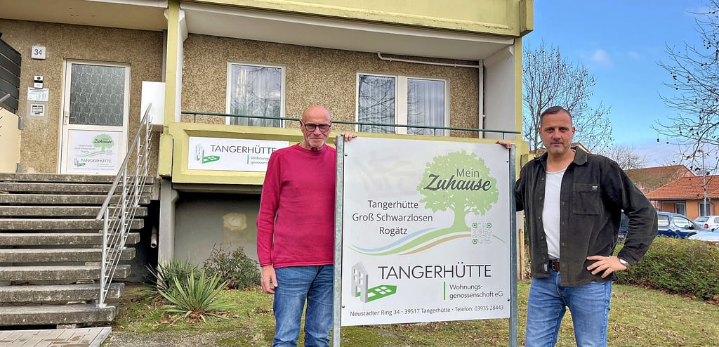 Peter Rösecke (links) tritt mit 70 Jahren noch einmal in die zweite Reihe zurück. Mit Sven Reckstadt hat er einen Nachfolger für die Wohnungsgenossenschaft Tangerhütte gefunden, bei dem er sein Lebenswerk in guten Händen weiß.