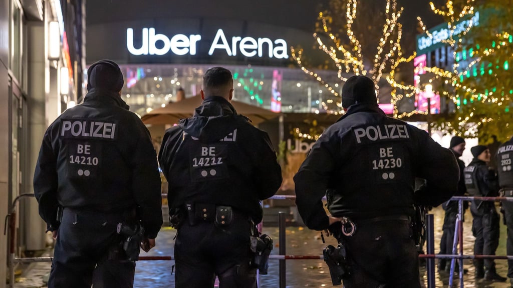 Nach dem Maccabi-Spiel der Basketballer bei Alba Berlin zog die Polizei eine positive Bilanz. (Archivbild)