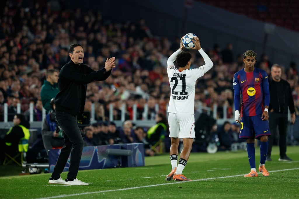 Zollte seiner Mannschaft trotz der Niederlage große Anerkennung: Eintracht-Trainer Dino Toppmöller.