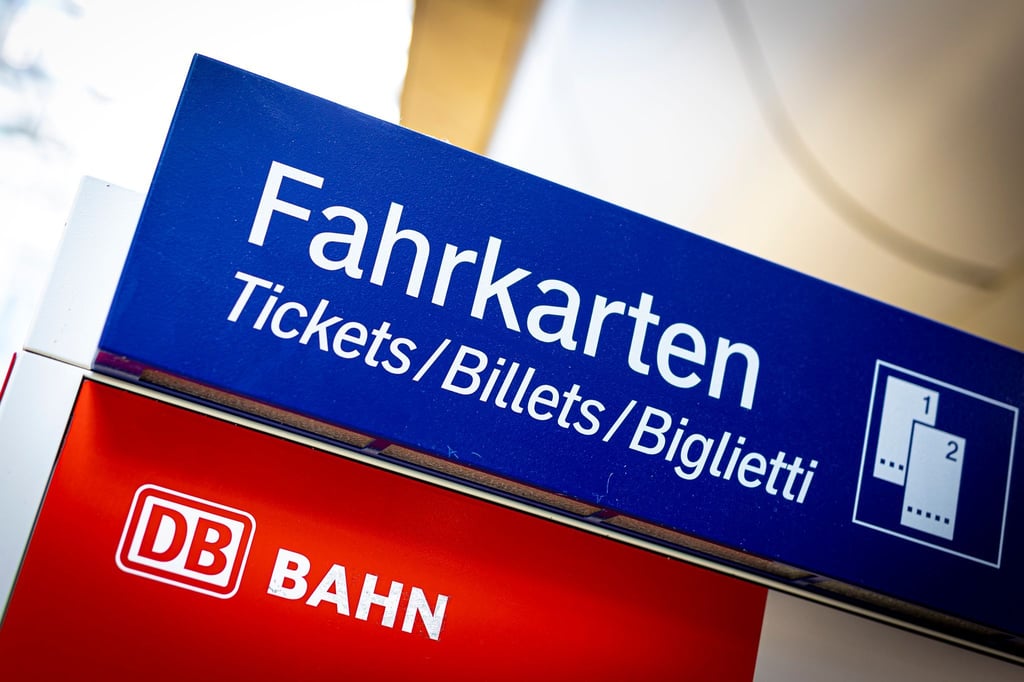 Das Niedersachsen-Ticket wird zum Fahrplanwechsel etwas teuer. (Symbolbild)