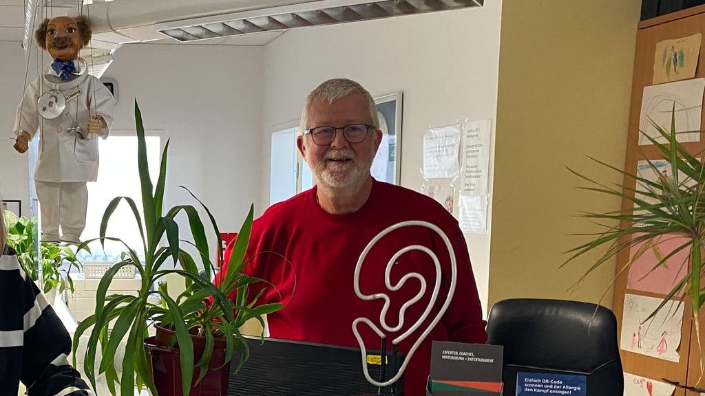 Dr. Rüdiger Düsing geht zum Ende des Jahres in Rente. 33 Jahre hat er seine HNO-Praxis in Neu-Olvenstedt geführt.