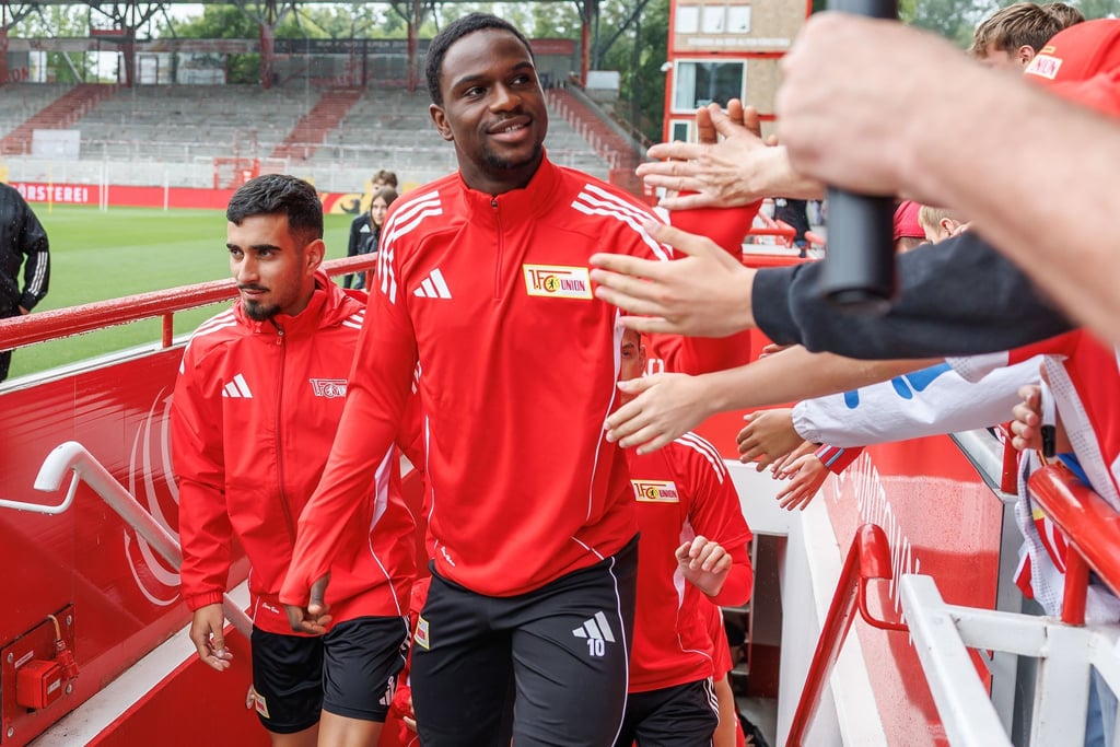 Burcu (l.) gibt bei Union musikalisch den Ton an. (Archivbild)