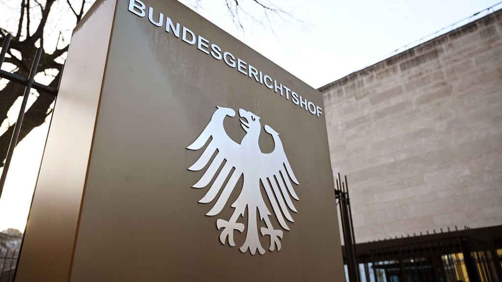 Der Bundesgerichtshof untersagt Versicherern, Rentenfaktoren nach Vertragsschluss einseitig zu senken: Versicherte erhalten so mehr Rechtssicherheit.