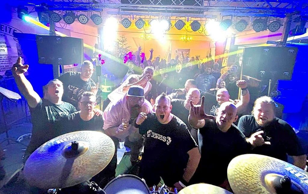 Gute Stimmung herrschte beim ersten „Frost und Flamme“-Deutschrock-Festival in der Dessauer Oberbreite.