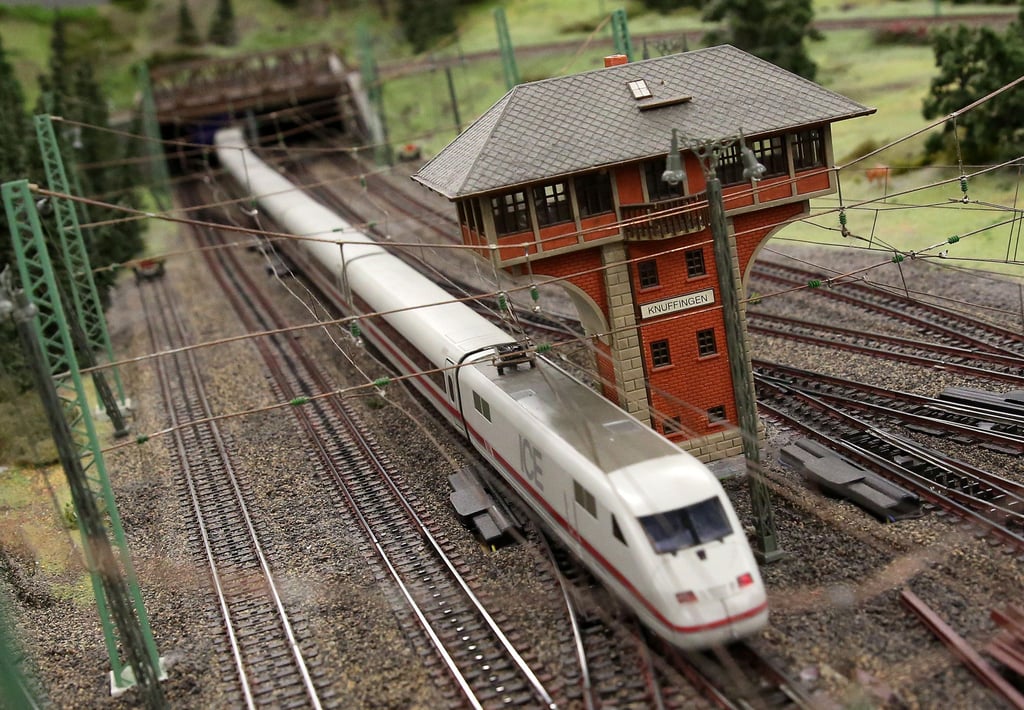 Ob Mini-Züge immer pünktlich sind? Besucher können die Eisenbahnausstellung am Wochenende des 20. Dezembers erleben.