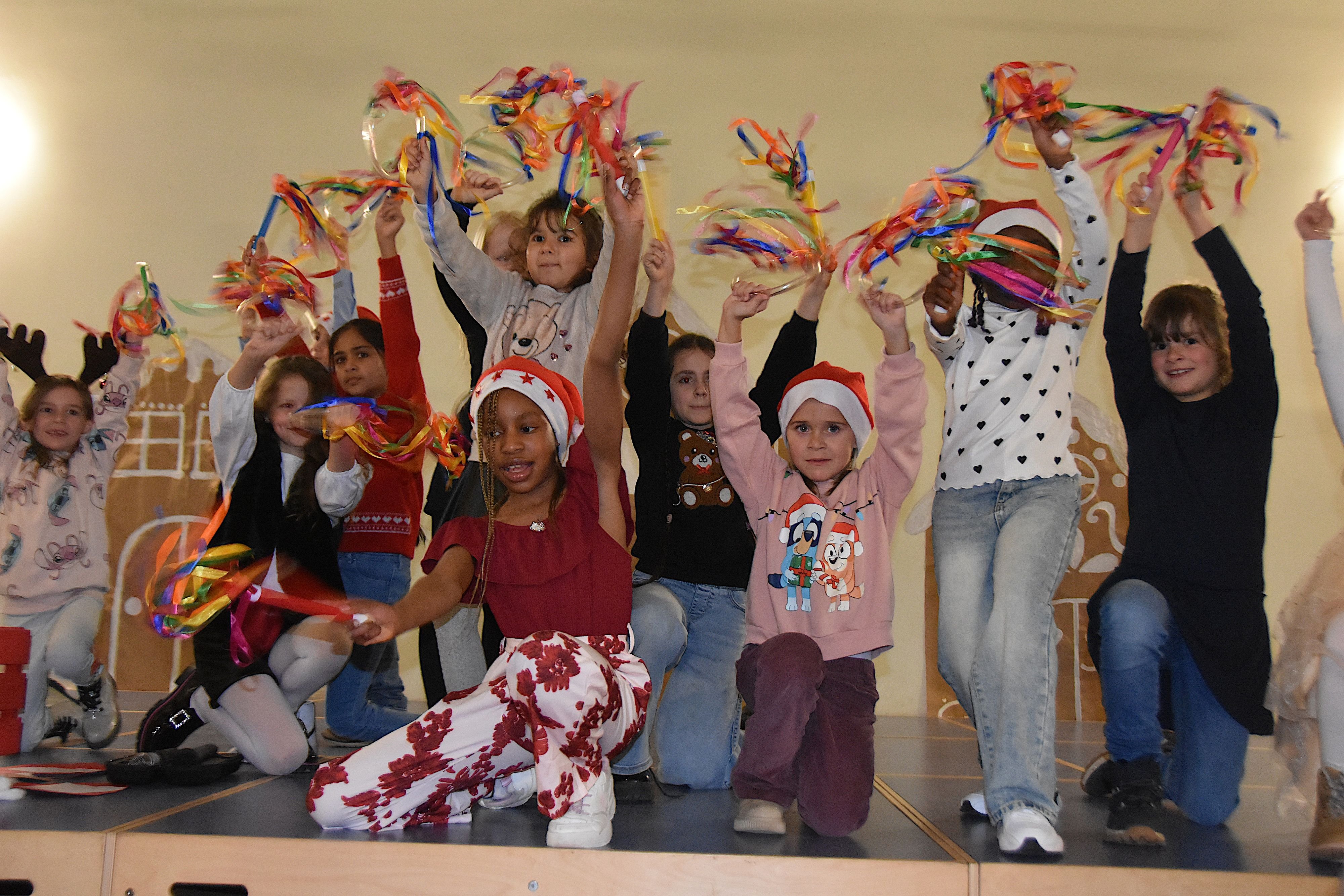 Adventsmarkt in der Schule: Weihnachtszauber in Haldensleber Grundschule am Waldring: Kästners Helden mitten im Getümmel