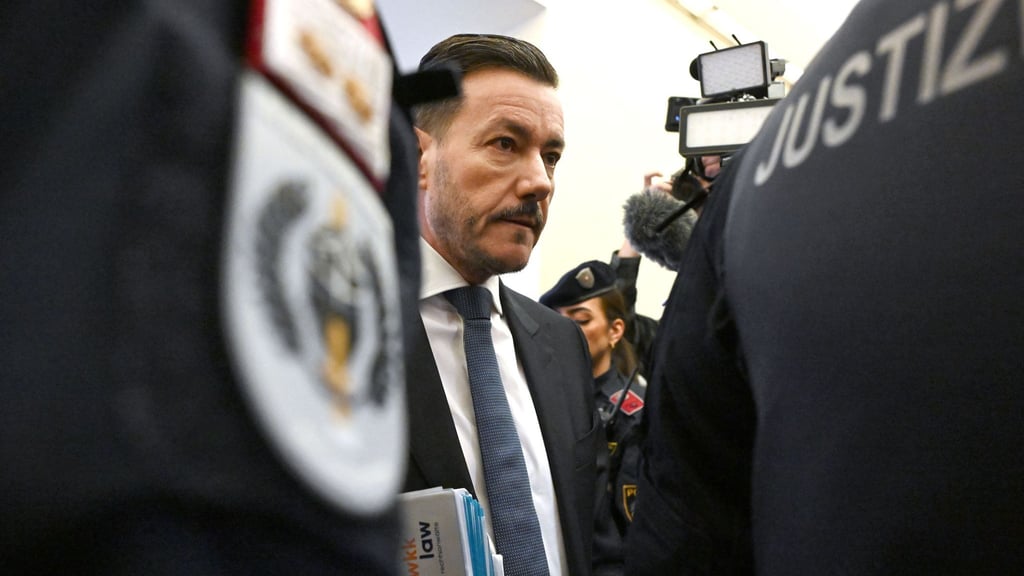 Der österreichische Investor und eine Mitangeklagte müssen sich wegen des Verdachts der Gläubigerschädigung verantworten. (Archivbild)