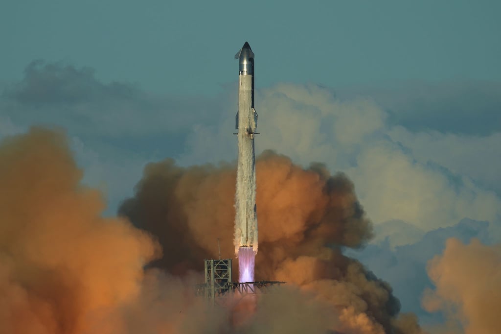 SpaceX strebt dem Bericht zufolge eine Bewertung von 1,5 Billionen Dollar an. (Archivbild)