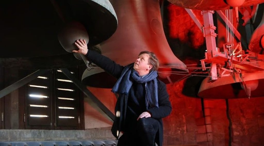Maximilian Metz ist einer der insgesamt fünf Halleschen Stadtcarillonneure, die das Glockenspiel im Roten Turm zum Klingen bringen können - nicht nur an den Adventssonntagen.&nbsp;