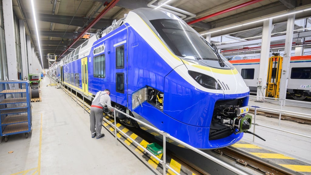 Die Lieferung der neuen Züge verzögert sich. (Archivbild)