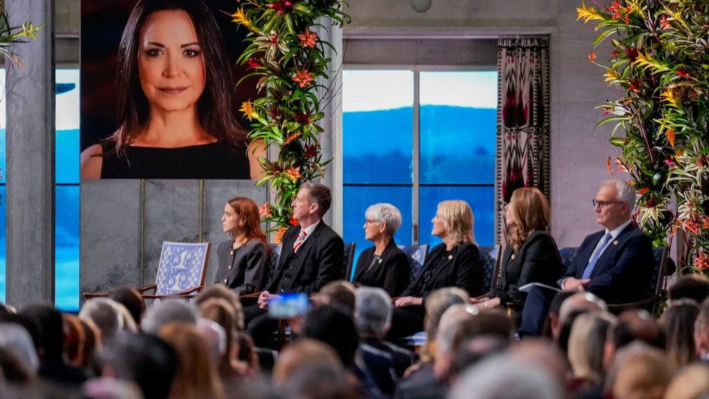 Machado selbst fehlte bei der Zeremonie, wurde jedoch zu einem späteren Zeitpunkt in Oslo erwartet.