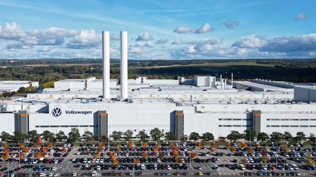 Volkswagen Sachsen begeht dieses Jahr sein 35. Jubiläum. Welche Zukunft hat die Fahrzeugproduktion in Zwickau? (Archivbild)