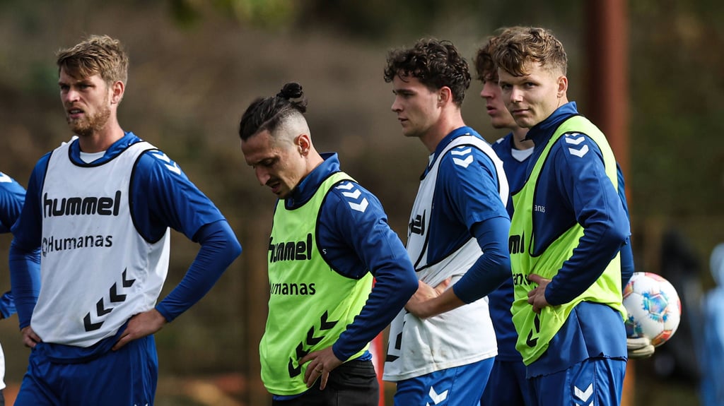 Die Spieler vom 1. FC Magdeburg beim Training.