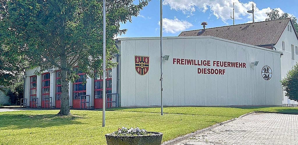 Das Diesdorfer Feuerwehrhaus bleibt verwaist. Ein Gespräch in der VG hat keine Annäherung im Streit um den ausgemusterten Rüstwagen gebracht. In dessen Folge hatten 33 Kameraden den Dienst quittiert.