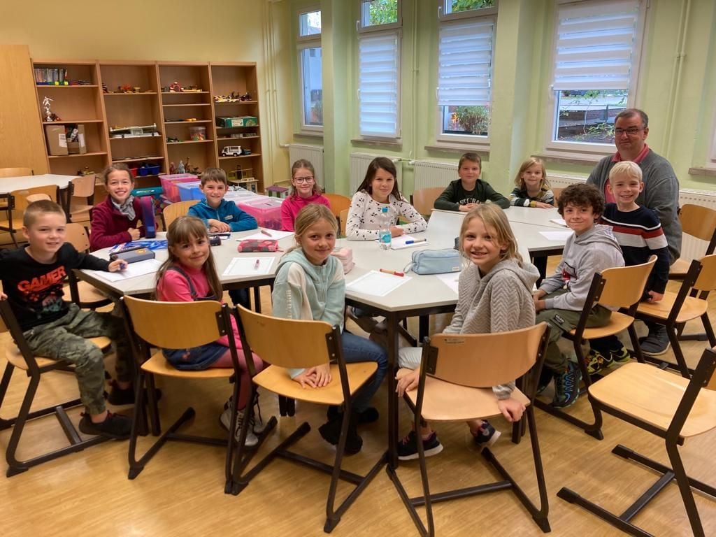 Klassensprecherwahl an einer Grundschule im Salzlandkreis (Symbolbild): Auf der Suche nach Mitbestimmung auf Augenhöhe