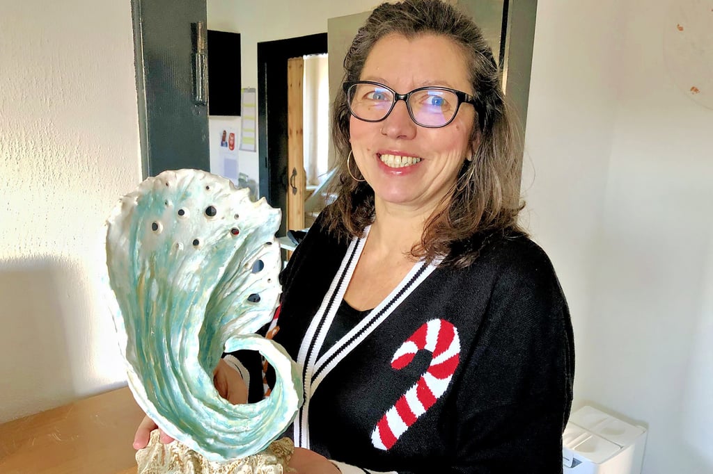 Die Waldauerin Diana Wendt hat nach einer Ergotherapie die Arbeit mit Ton für sich entdeckt.