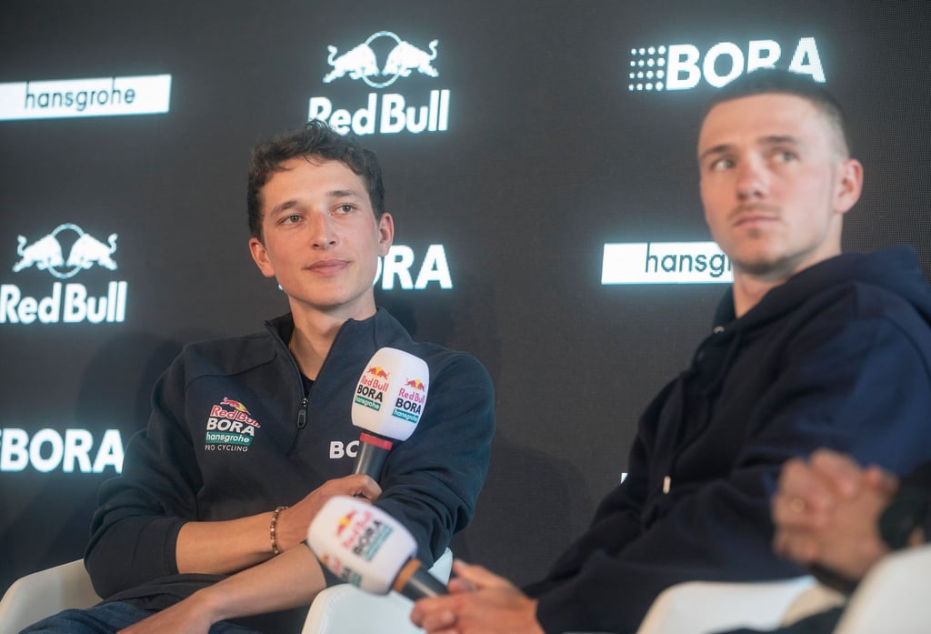 Sollen bei der Tour de France eine Doppelspitze bilden: Florian Lipowitz (l.) und Remco Evenepoel