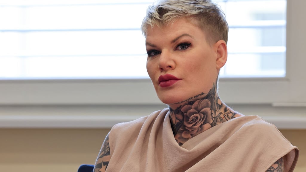 Melanie Müllers Berufungsprozess gegen ein Urteil zum Zeigen des Hitlergrußes beginnt noch vor Weihnachten. (Archivbild)